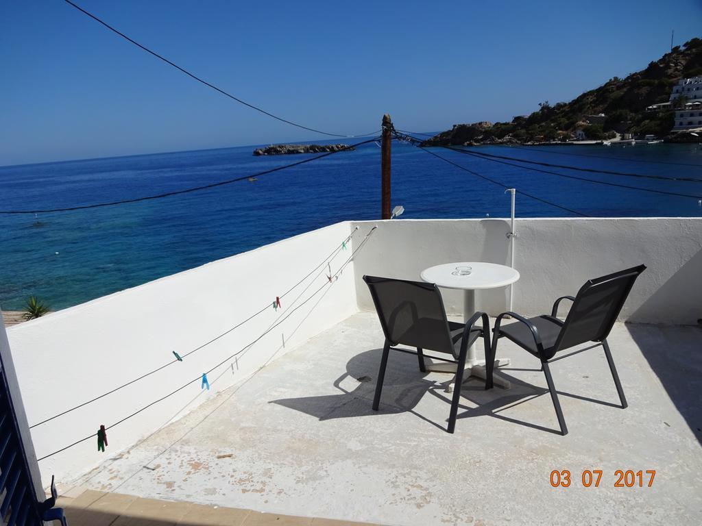 Scirocco Rooms Loutro Esterno foto